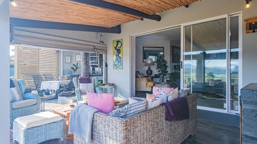 5 Bedroom Property for Sale in Fraaiuitsig Western Cape